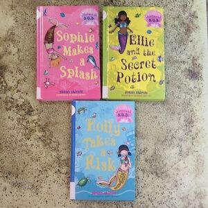 Hachette Pink and Green Toy Set